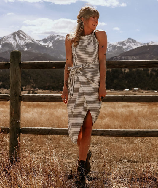 🔥2023 Hot Sale 😊Casual Sleeveless Striped Midi Dresses(49% OFF🎉)
